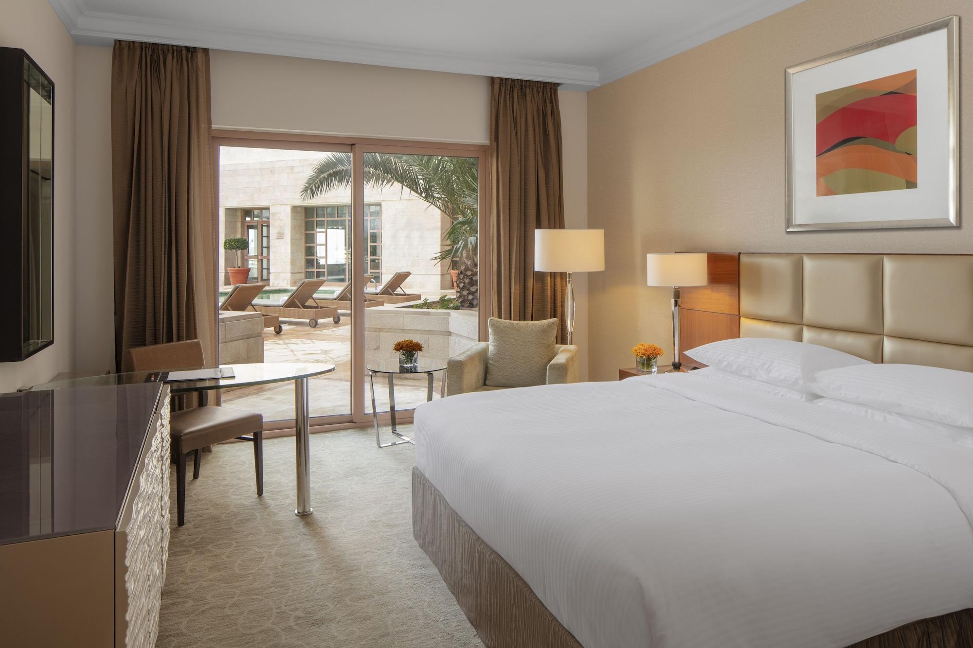 Grand Hyatt Amman Hotel Ngoại thất bức ảnh A room at the hotel