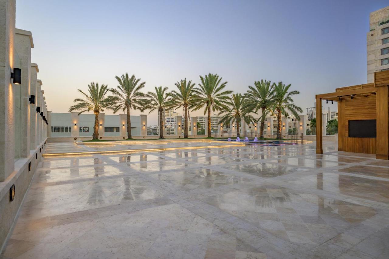 Grand Hyatt Amman Hotel Ngoại thất bức ảnh The courtyard of the Al-Shaqra campus