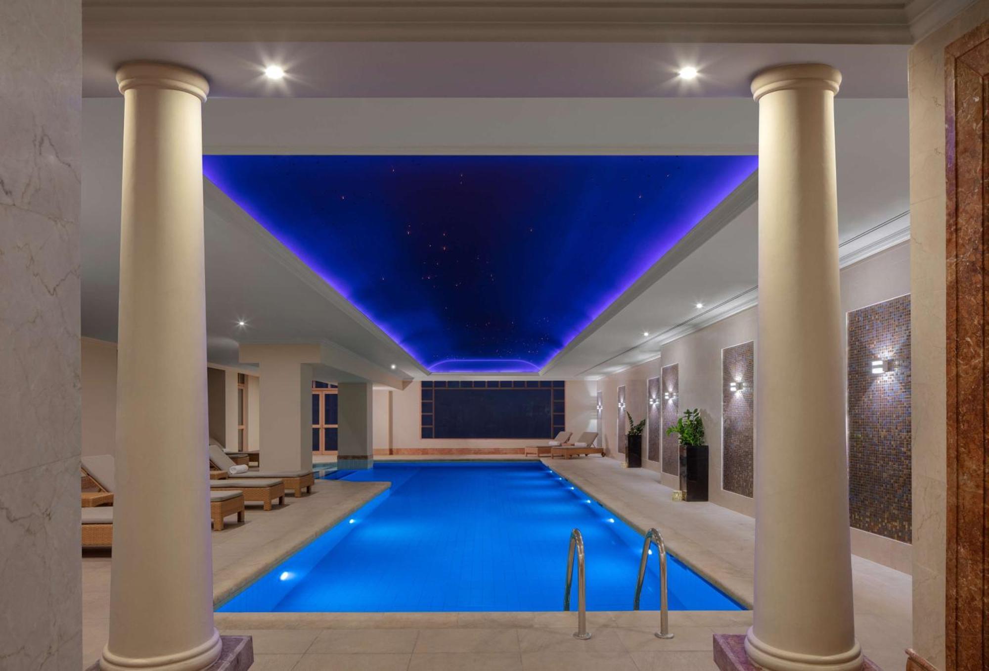 Grand Hyatt Amman Hotel Ngoại thất bức ảnh The swimming pool at the hotel